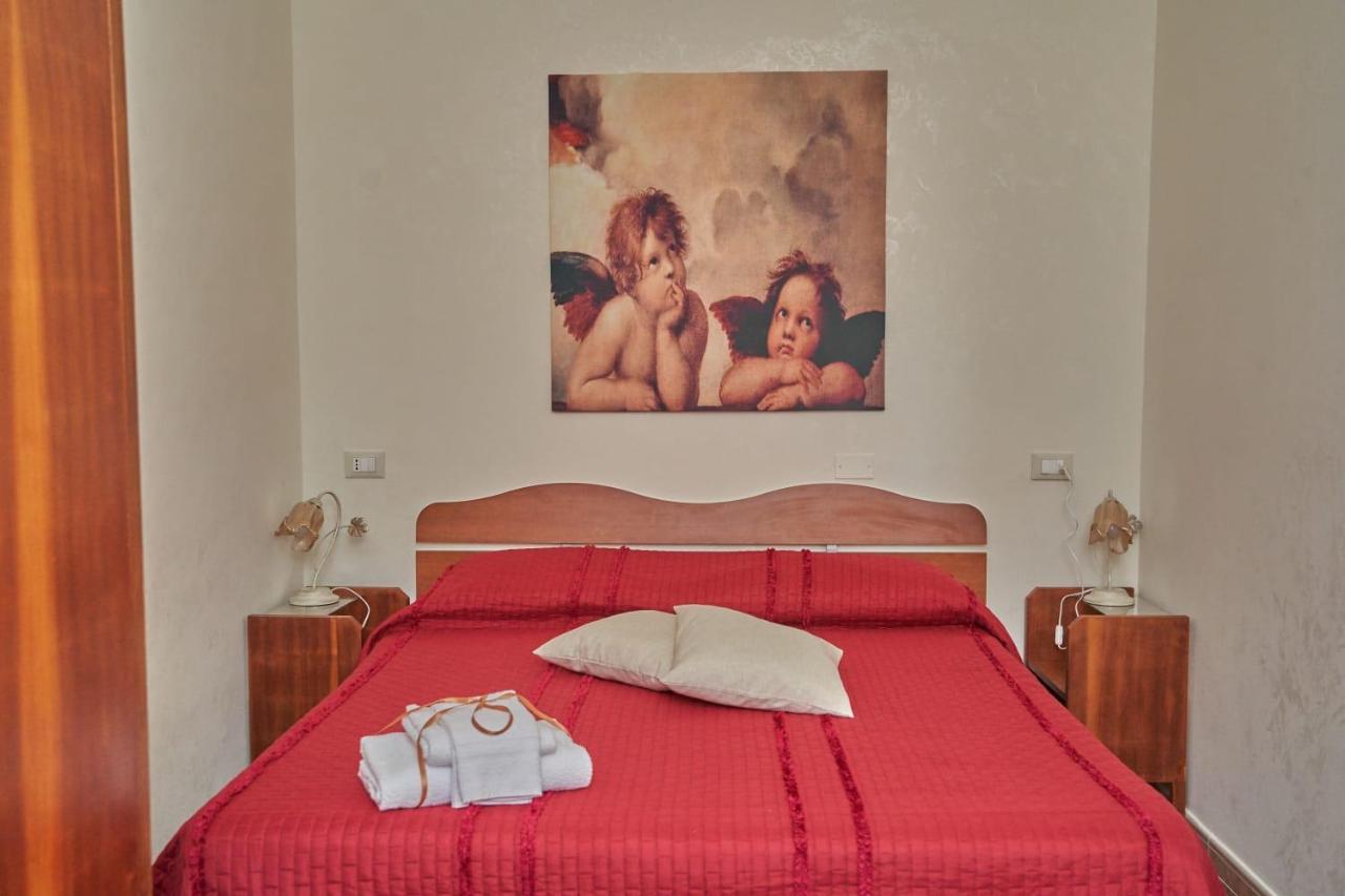 Le Stanze Di Ricci - Affittacamere Low Cost Lesina Exterior photo