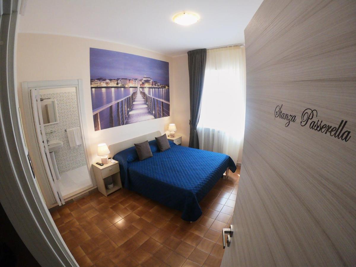 Le Stanze Di Ricci - Affittacamere Low Cost Lesina Exterior photo